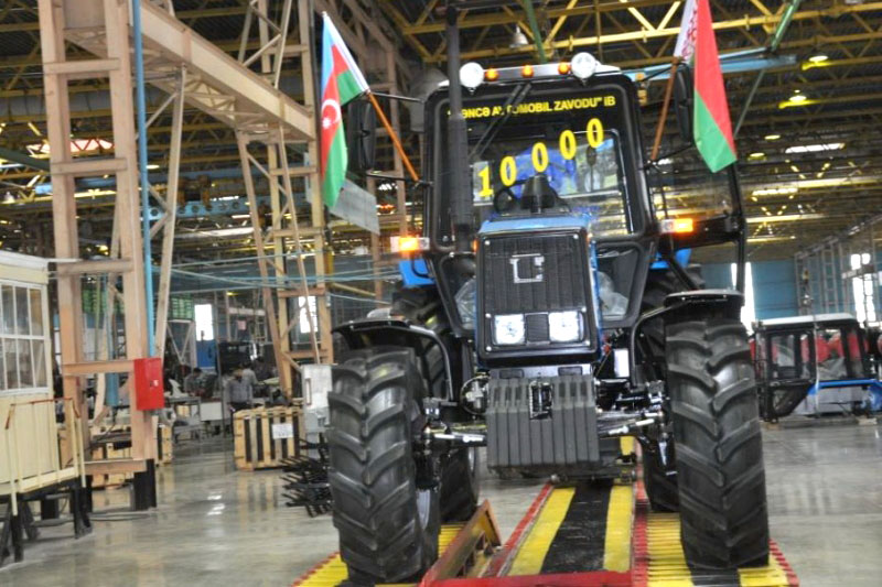 Гянджинский автозавод выпустил десятитысячный трактор BELARUS